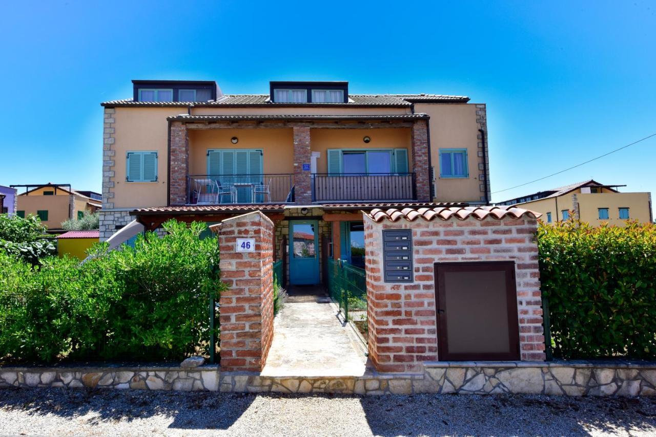 Alavanda Porec - App S Bazenom Exterior photo