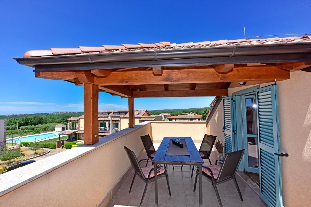 Alavanda Porec - App S Bazenom Exterior photo