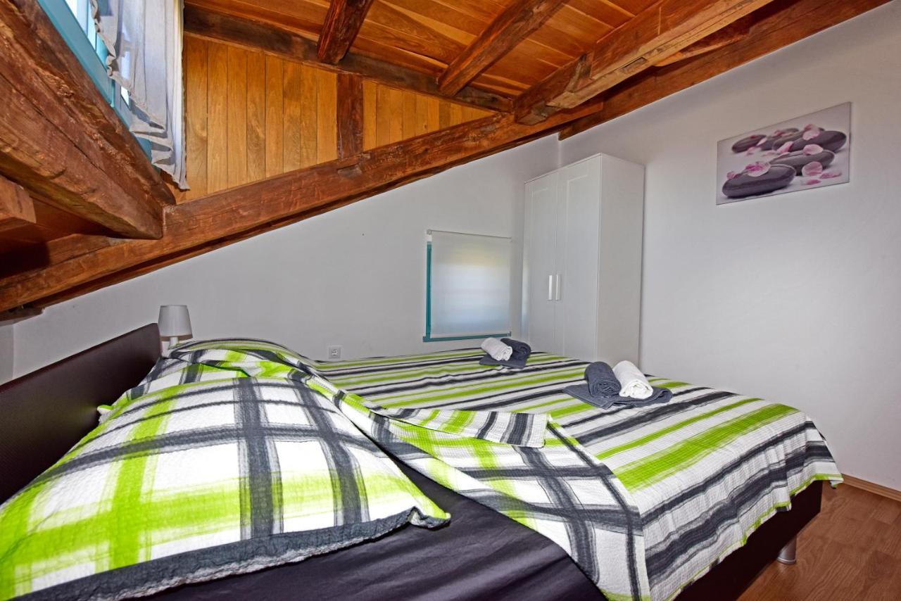 Alavanda Porec - App S Bazenom Exterior photo