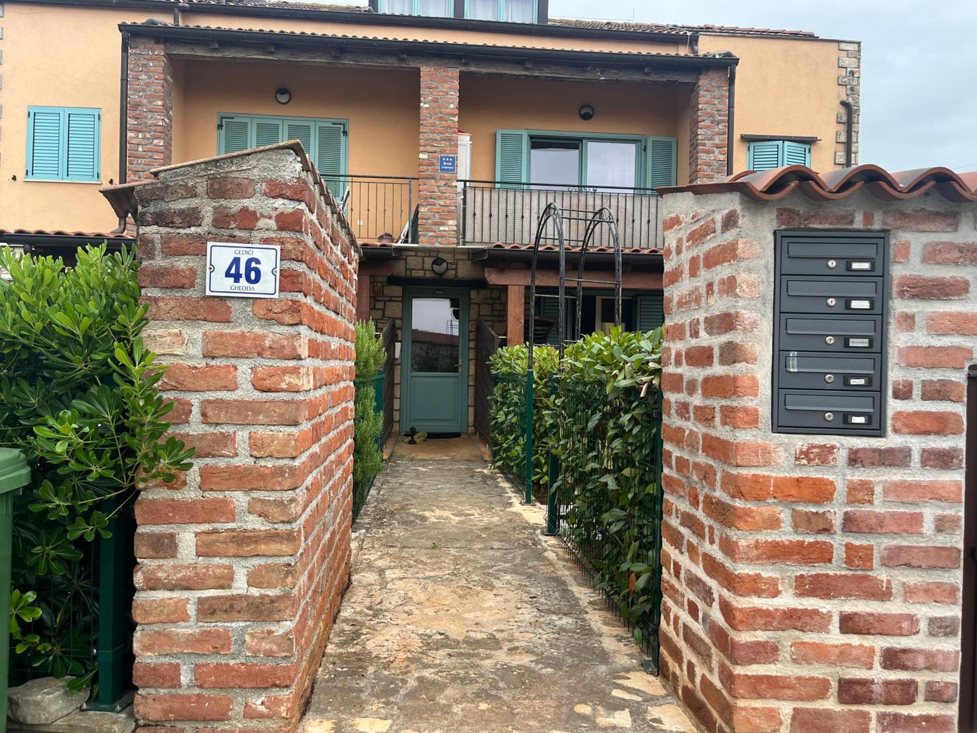 Alavanda Porec - App S Bazenom Exterior photo
